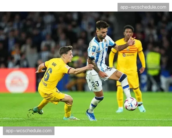 加的斯三名主力后卫伤愈复出，备战对阵塞维利亚的比赛